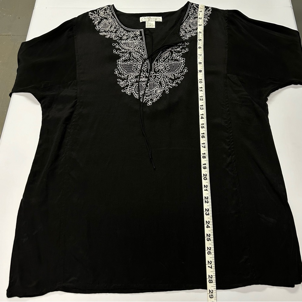 Diane Von Furstenberg Womens 100% Silk Tunic Top Blouse Long Sleeve Embroidered - Picture 8 of 10